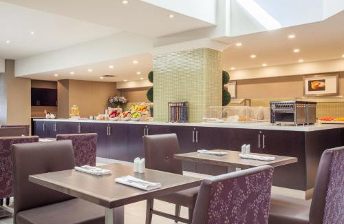 Northeast Mississauga Hotel | Holiday Inn Toronto International Airport by IHG