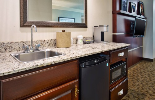 Bowling Green Hotel | Holiday Inn University Plaza-Bowling Green by IHG