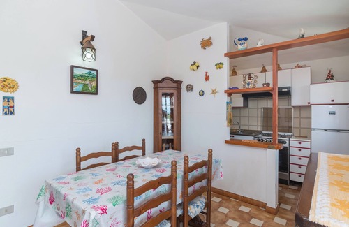Santa Teresa di Gallura House | Holiday Home "Villetta sul Mare" with Sea View, Garden & Balcony