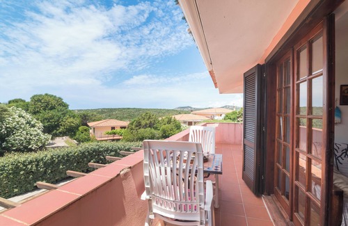 Santa Teresa di Gallura House | Holiday Home "Villetta sul Mare" with Sea View, Garden & Balcony