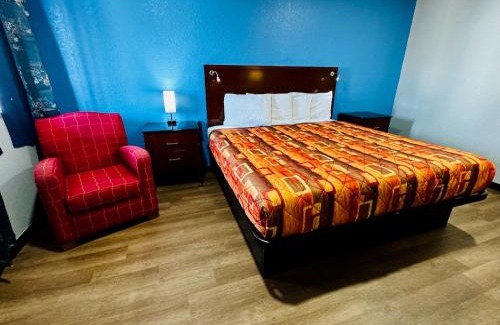 Stilwell Hotel | Holiday Motel
