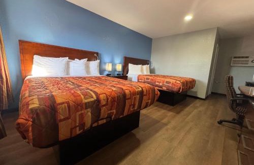 Stilwell Hotel | Holiday Motel