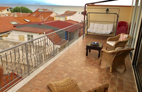 Nizza di Sicilia House | Holiday Nizza House