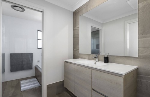 Woolgoolga House | Holiday on Nelson - Modern, stylish townhouse