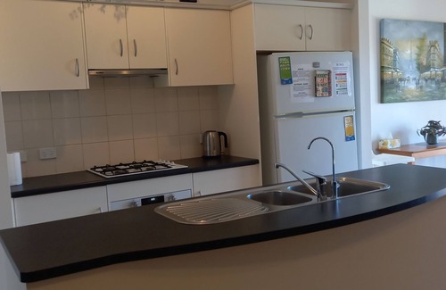 Wallaroo House | HOLIDAY ON THE MARINA free WIFInIdeal for 2 families or maximum 8 adults
