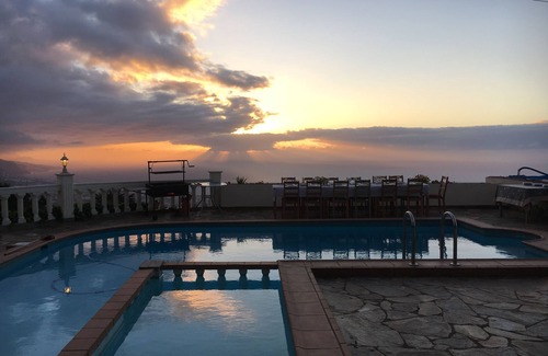 Las Cuevas Condo | Holiday paradise in breathtaking nature with horse riding for young and old
