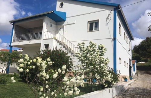 Sapataria House | Holiday Home 'Quinta do Carvalheiro' with Mountain View, Private Pool and Wi-Fi