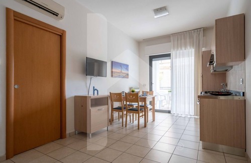 Pineto Apartment | Holiday Rendez Vous 14 - Ground apartment with balcony and side sea view