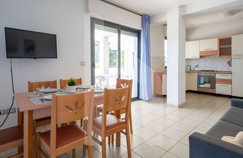 Pineto Apartment | Holiday Rendez Vous 20 - First floor apartment with terrace facing the sea