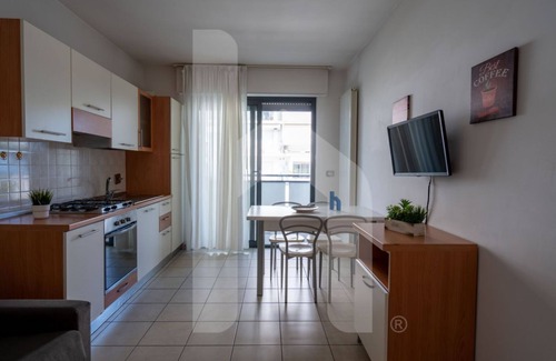 Pineto Apartment | Holiday Rendez Vous 24 -First floor apartment with side sea view