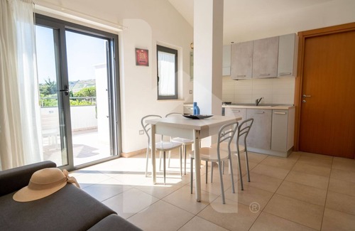 Pineto Apartment | Holiday Rendez Vous 50 - Fourth floor apartment with side sea view