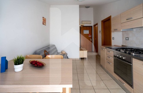Pineto Apartment | Holiday Rendez Vous 51 - Fourth floor apartment with side sea view