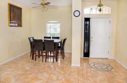 Poinciana House | Holiday Rest