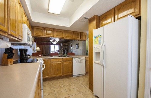 Pensacola Beach Condo | HOLIDAY SEASIDE RESORT