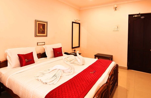 Sholinganallur Hotel | Holiday Stay
