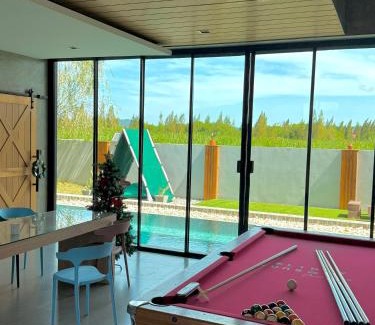 Hin Lek Fai Villa | Holiday Sunset Private Pool Villa
