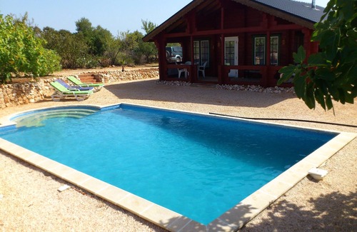 Lagos House | Holiday surrounded by almond and fig trees on 35,000 sqm of land with pool