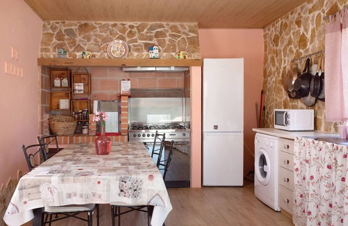 Nazare Villa | Holiday Villa "Refúgio Alma Quinta Piscina Priv" with Pool, Wi-Fi & Terraces