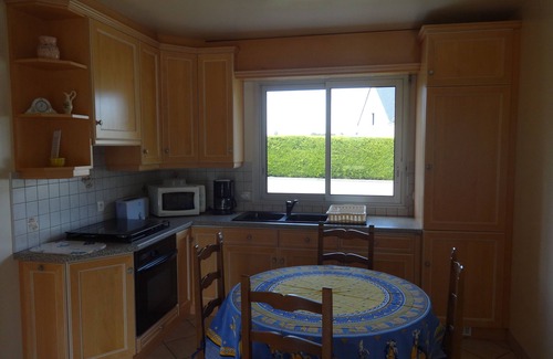 Locmariaquer House | Holidays in Locmariaquer, house 5 to 6 people, 400 m village and port, 700 m pla