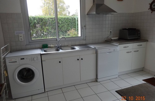 Locmariaquer House | Holidays in Locmariaquer, house 5 to 6 people, 400 m village and port, 700 m pla