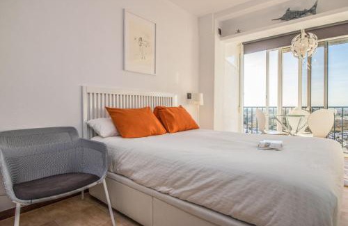 Santa Margarida Apartment | Holidays Penthouse vues panoramiques sur le Port naval,un séjour élégant assuré " Wifi Pàrquing gratuït