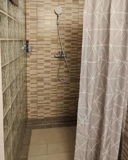 Badacsonytordemic Apartment | Hollófészek Vendégház