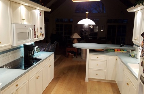 West Olive House | Holland Pine Bluff Cottage on Lake Michigan