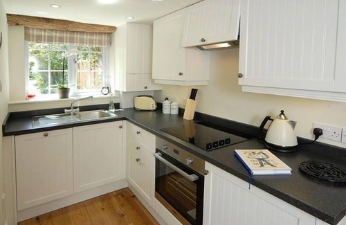 Childswickham Cottage | Holly Cottage ,Cotswold Hideaway on the edge of Broadway,