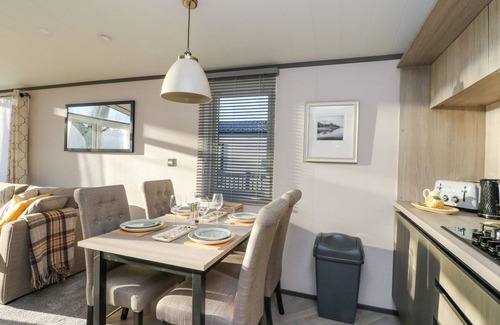 St Fillans Cottage | HOLLYBIRCH, pet friendly, character holiday cottage in St Fillans