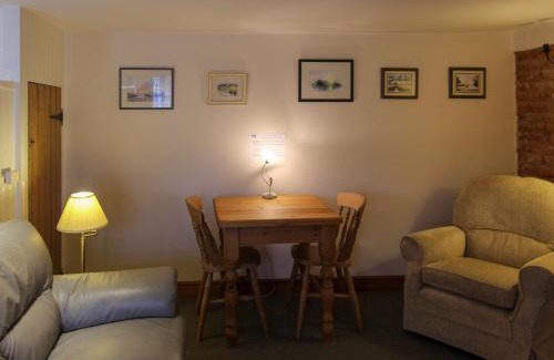 Docking House | Hollyhocks Cottage
