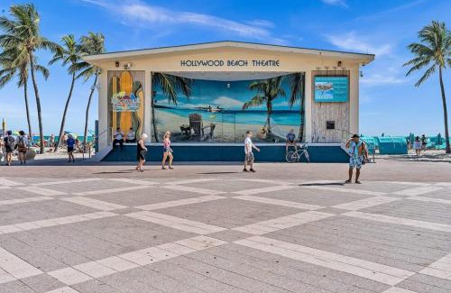Royal Poinciana House | Hollywood 1br Retreat - Close To Beach & Casino