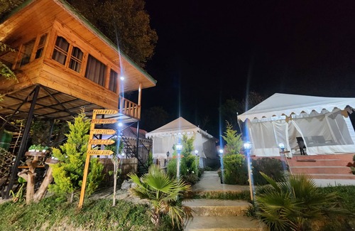 Suja Cottage | Hollywood Camps and Restaurant Bir