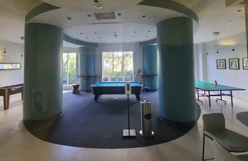 Dollard-des-Ormeaux Apartment | Hollywood Florida ocean view access to beach just steps away sian building