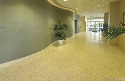 Dollard-des-Ormeaux Apartment | Hollywood Florida ocean view access to beach just steps away sian building