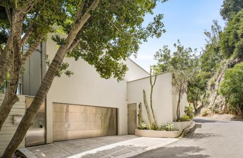 Hollywood Hills West Villa | Hollywood Hills Oasis