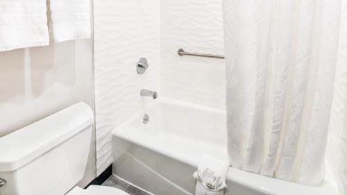 Gardena Hotel | Hollywood Inn Suites Hotel