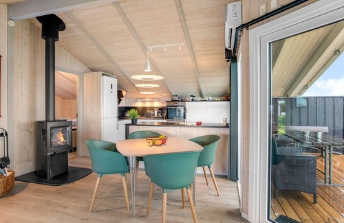 Sjaelborg House | "Holmwith" - 50m from the sea by Interhome