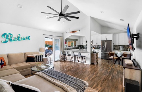 East Congress House | HOLY DUCK! Free Heated Pool ~Outdoor TV's~ Firepit