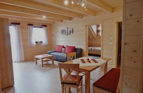 Kelheimwinzer Apartment | Holzblockhaus Stark