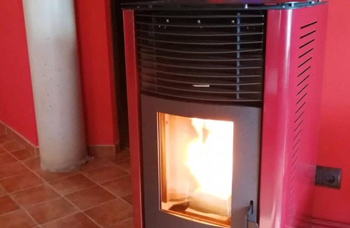 San Martin de Valdeiglesias Apartment | Homerez - Appartement for 5 ppl. with terrace at San Martín de Valdeiglesias