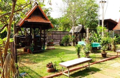 Chiang Mai House | Hom Kamhin - A Local homestay in Chiangmai