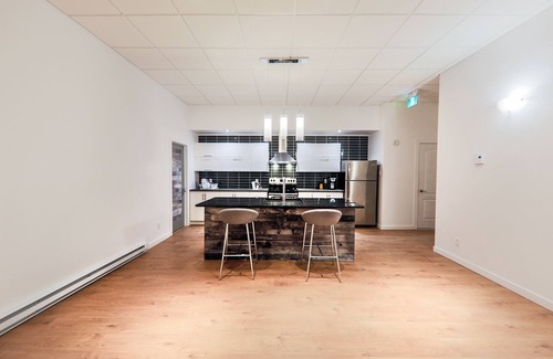 Maisonneuve Apartment | HoMa HomeStay Hotel by Olympic Stadium Montreal (Auberge/Hostel)