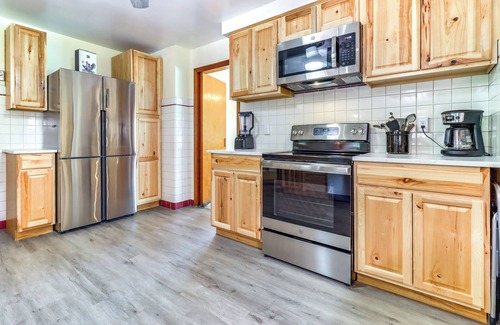 Southfield House | Home ~ 17 Mi to Detroit w/Patio & Grill!