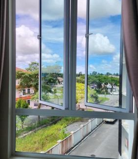 Sibu Apartment | Home 33 Salim Farley Cozy Apartment With Elevator