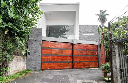 Escazu Cabin | home 333 loft 334