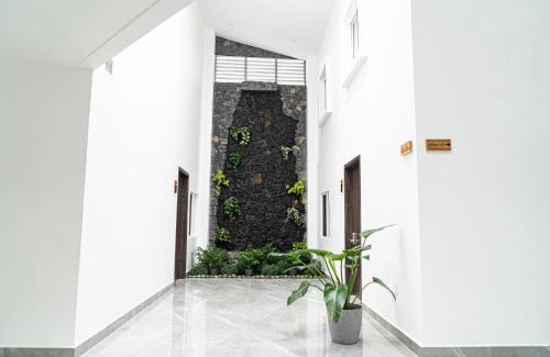 Escazu Cabin | home 333 loft 334