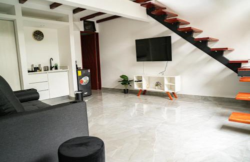 Escazu Cabin | home 333 loft 334