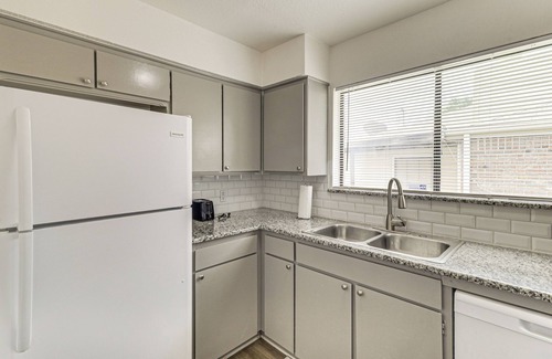 West Arlington House | Home 4 Mi to AT&T Stadium: Bring Your Pets!