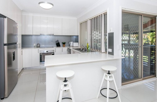 Helensvale House | Home away from Home, while at the Theme Parks