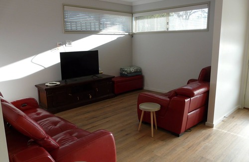 Karabar House | Home away from Home